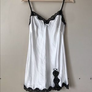 🥂 Victoria’s Secret Lingerie/Nightgown